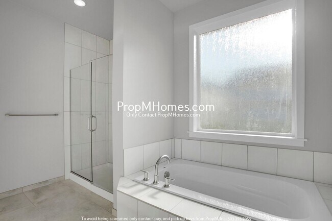 Building Photo - Modern Luxury in Cooper Mountain – 4BR, Bo...