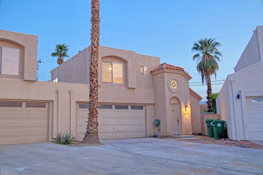 Primary Photo - 73969 Olive Ct