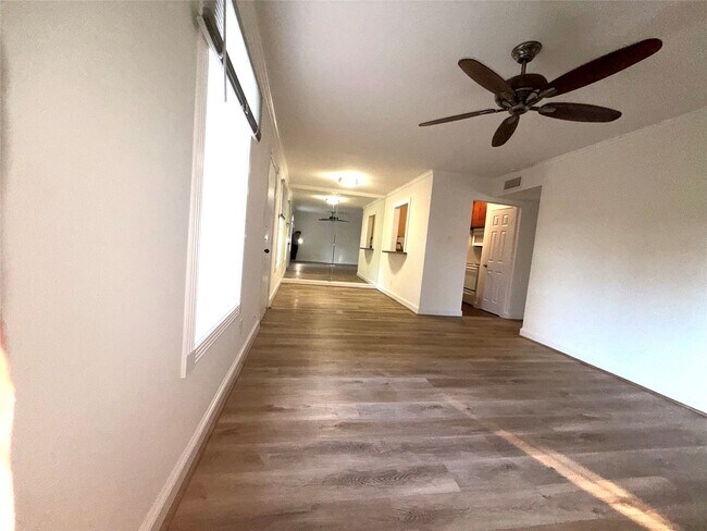 Building Photo - 9029 Gaylord Dr