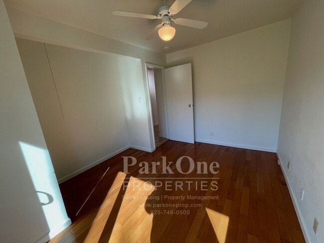 Building Photo - Spacious Home In Lafayette Hills