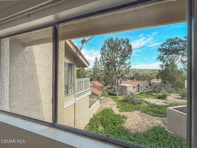 Building Photo - 576 Calle De Las Ovejas