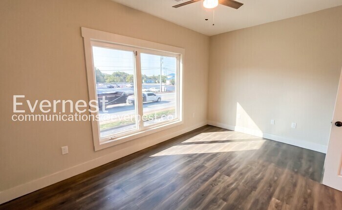 Building Photo - 5407 Hixson Pike