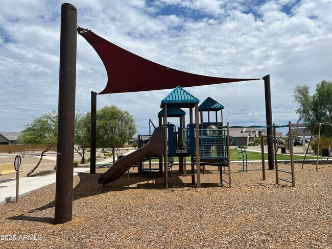 Building Photo - 6524 W Magdalena Ln