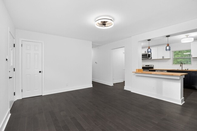 Building Photo - Charming 3BR/2BA Home located in NoDa!