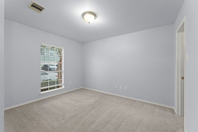 Building Photo - 11745 Logan Ridge Dr