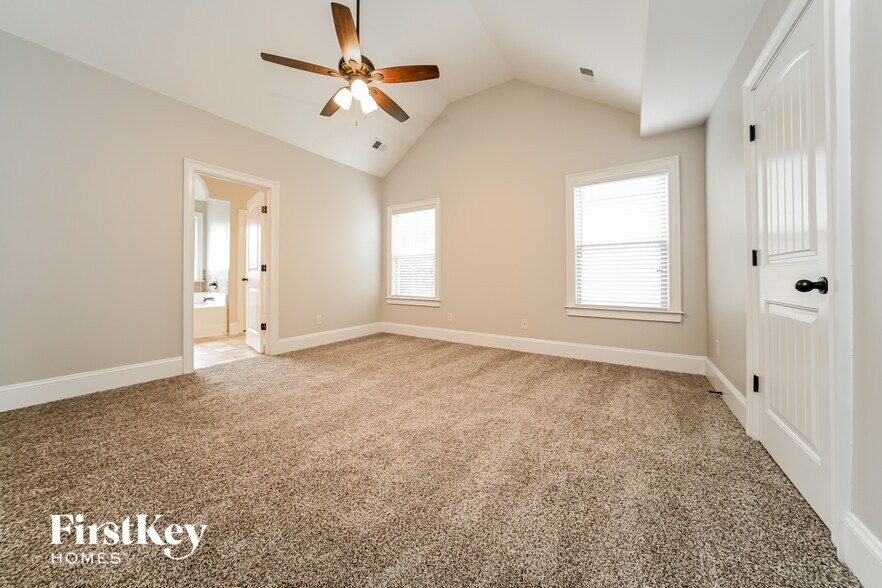 Building Photo - 51 Maple Hill Dr