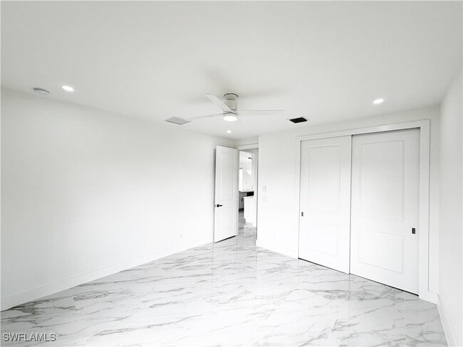 Building Photo - 852 Chipley St E