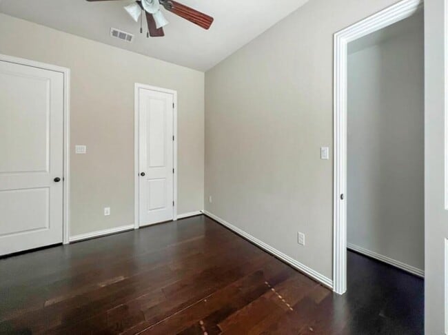 Building Photo - 3018 Diego Dr