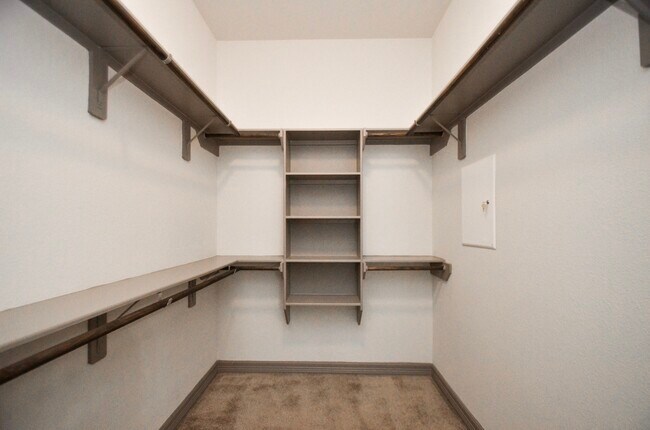 Building Photo - 5943 Kansas St