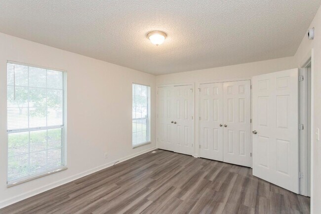 Building Photo - 3104 Kinwood Dr