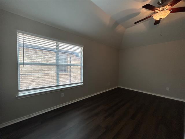 Building Photo - 4215 Glen Garden Dr