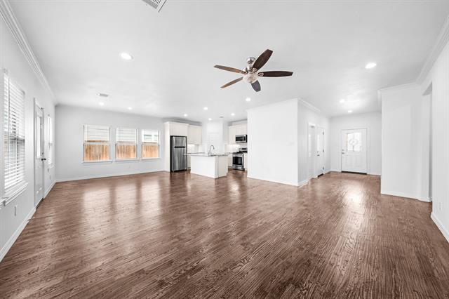 Building Photo - 810 N Walnut St