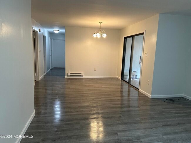 Building Photo - 120 Amberly Dr