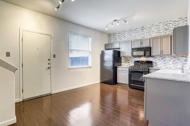 Building Photo - 14608 Walt Whitman Trl