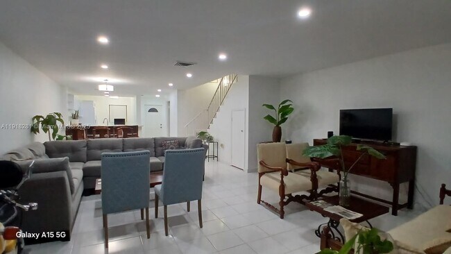 Building Photo - 3851 Estepona Ave