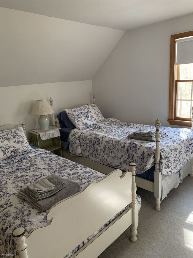 3 br, 2 bath House 195 Saltwinds Dr 195 Salt Winds Dr Eastham MA