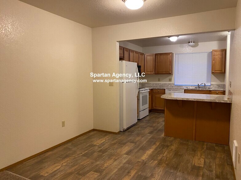 Building Photo - 131 23rd Ave SE