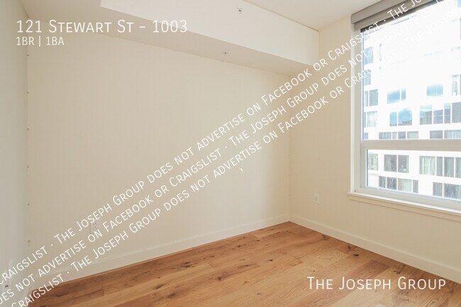 Building Photo - 121 Stewart St