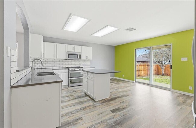 Building Photo - 1718 Lloydminister Way