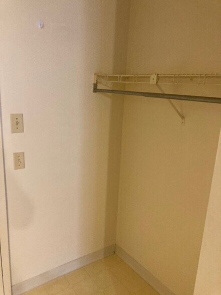 Building Photo - 105 Chicora Rd