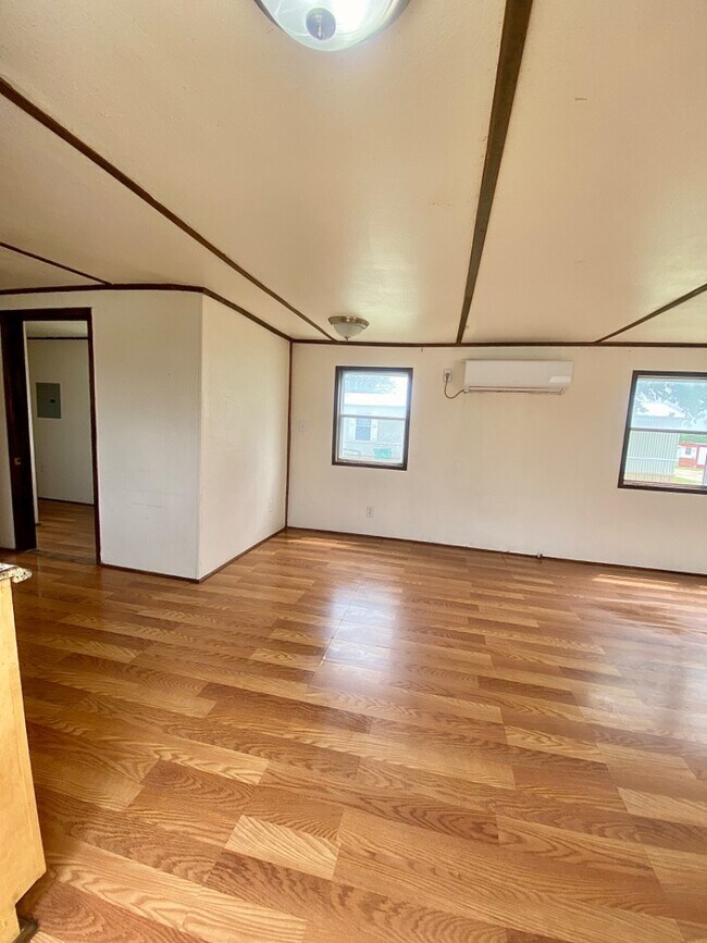 Building Photo - 150 Private Road 1610