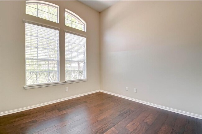 Building Photo - 75 Tapestry Forest Pl