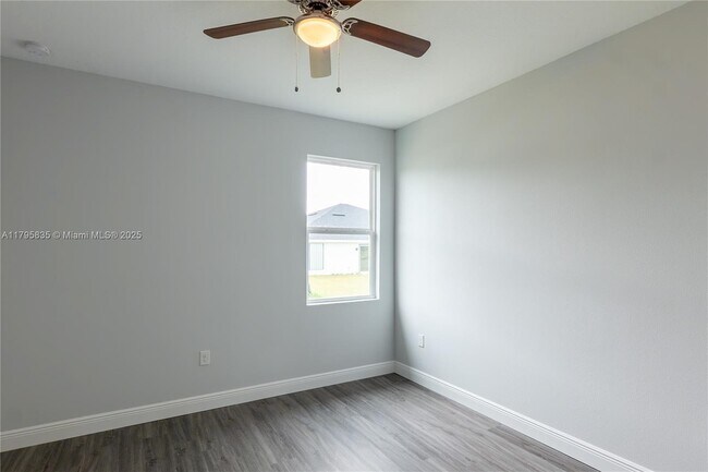 Building Photo - 8450 Dinnano St