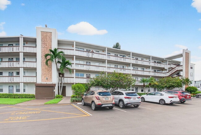 Building Photo - 2024 Hythe B
