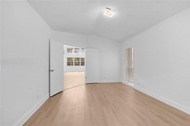 Building Photo - 1525 Seabay Rd