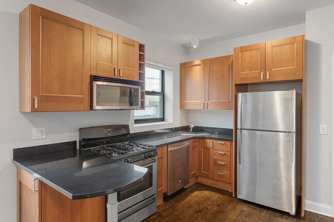 Building Photo - 7530 N Seeley Ave
