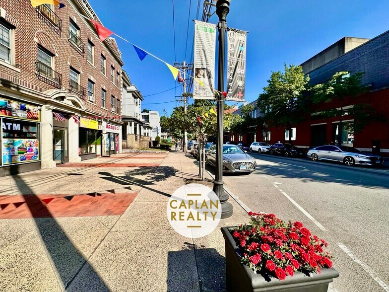 Building Photo - 1407 Chapel St