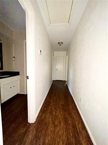 Building Photo - 6010 Fawn Valley Ln