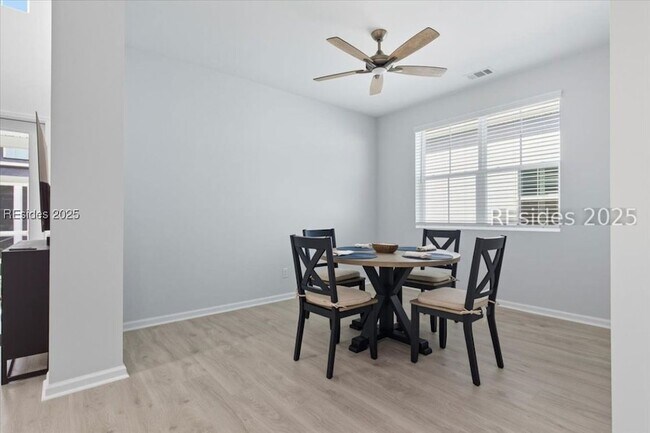 Building Photo - 215 Tropics Ave