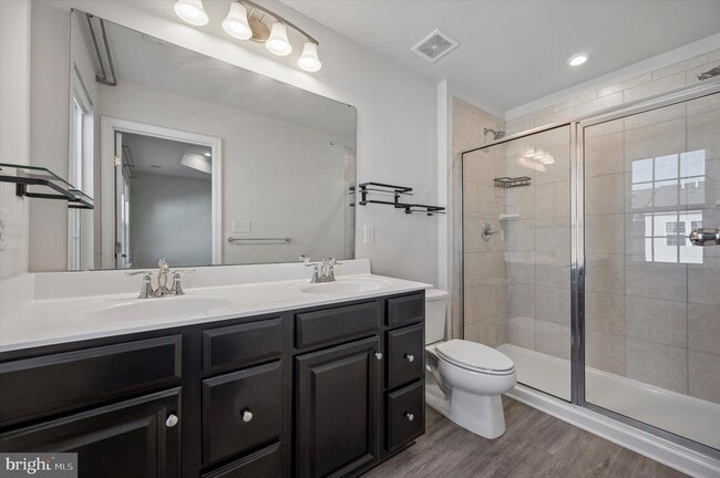 Building Photo - 214 Bamboo Dr