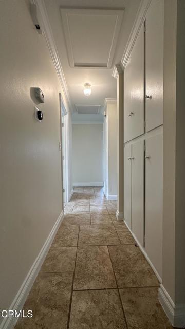Building Photo - 653 Willowgrove Ave