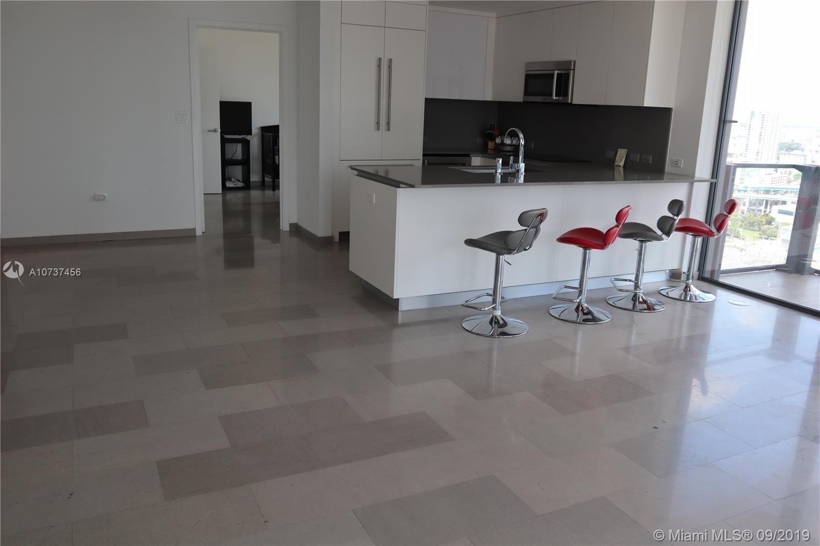 Building Photo - 88 SW 7th St