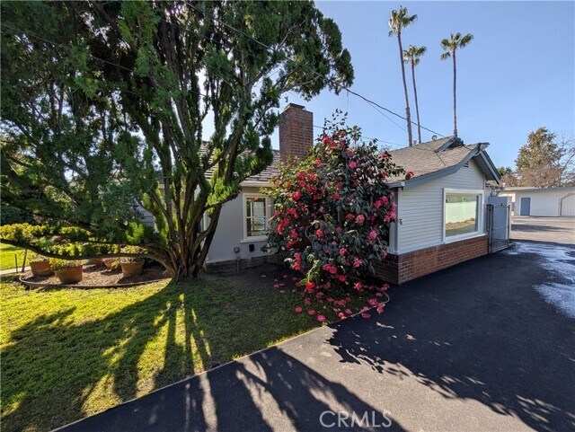 Building Photo - 1921 6th Ave