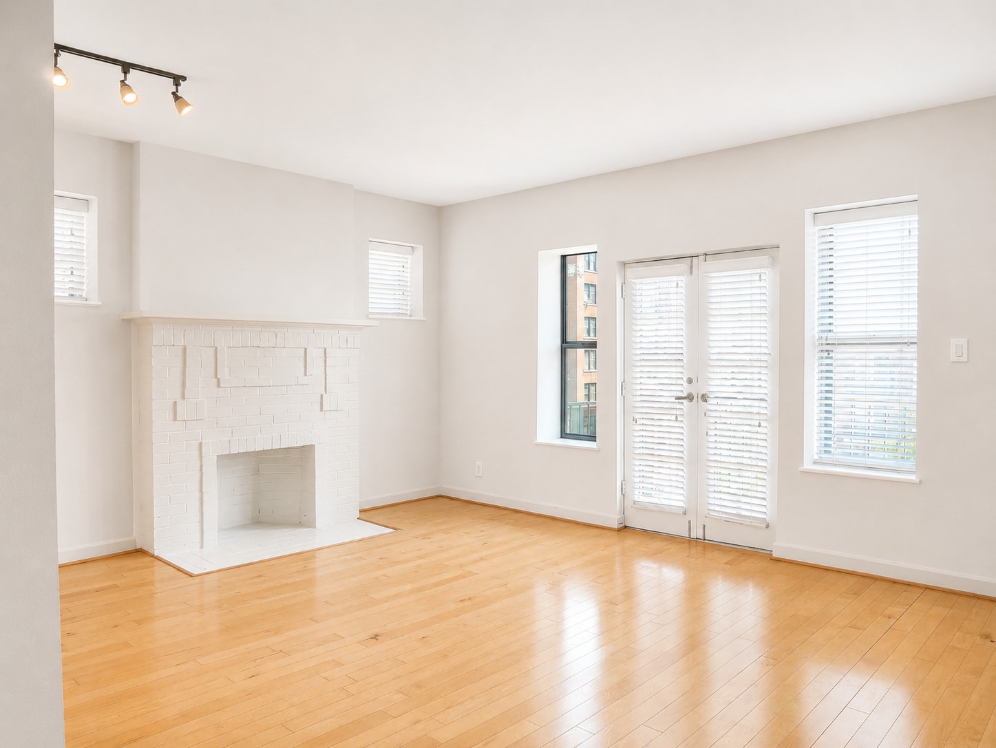 Living Room - 5631 Pershing Ave