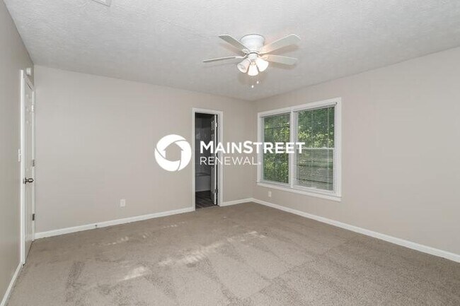 Building Photo - 3 Bedroom Pet-Friendly Home in FAIRBURN, GA with Main Street Renewal