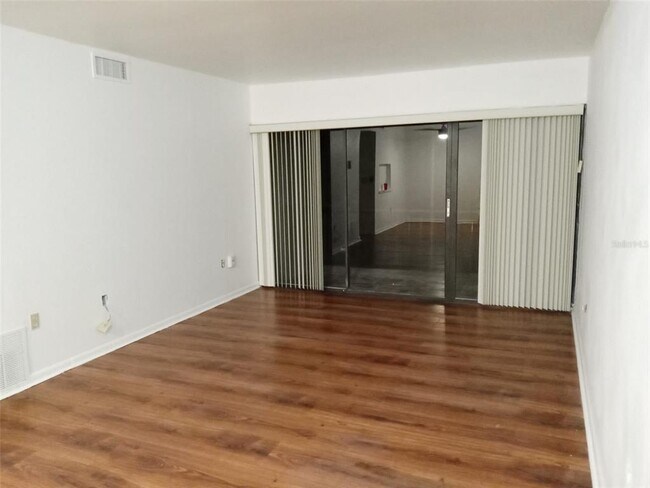 Building Photo - 3242 S Semoran Blvd