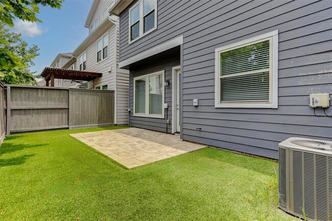 Building Photo - 1519 Biondo Way