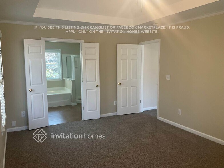 Building Photo - 2977 Kaley Dr NW