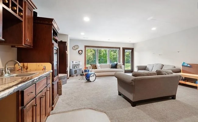 Building Photo - 944 Cove Ct NW