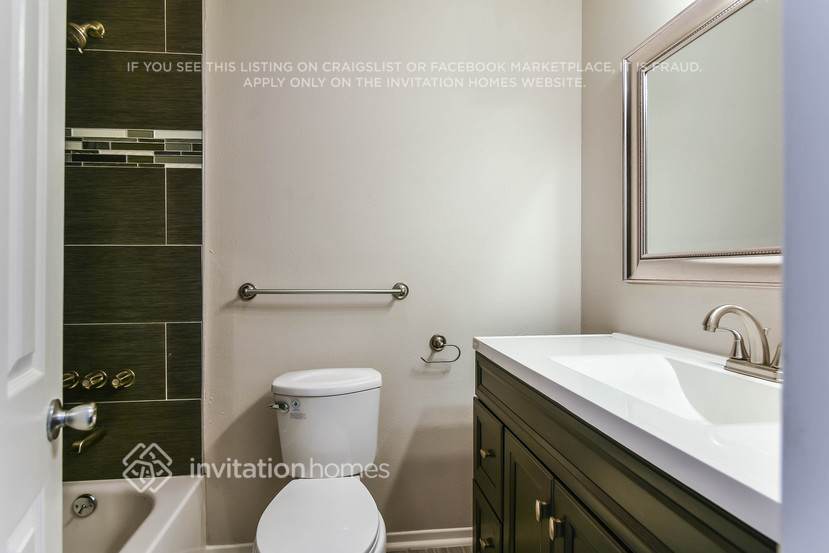 Building Photo - 22937 Leadwell St