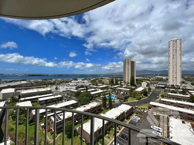 Building Photo - 1 Bedroom | 1 Bathroom | in Aiea