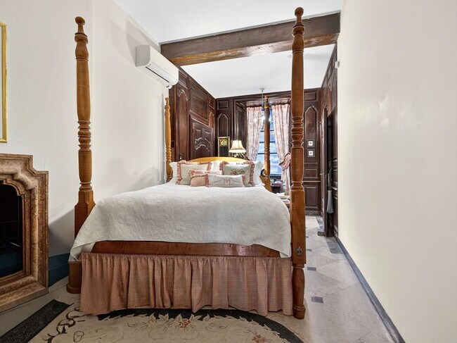 Building Photo - 93 Beacon St