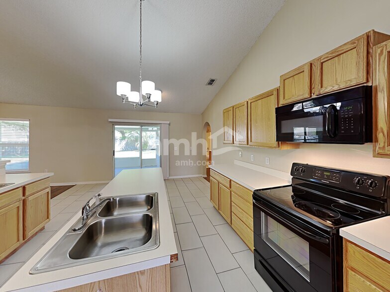 Building Photo - 3417 Hickory Hammock Rd