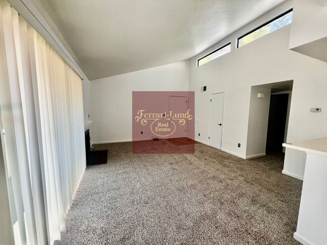 Building Photo - Move in Special!! Upstairs 2 bedroom condo...