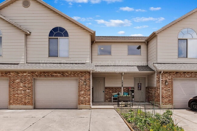 Building Photo - 1428 N 2575 E