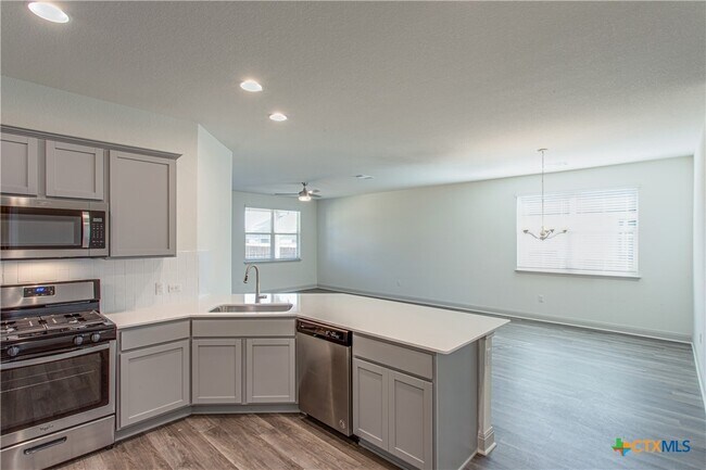 Building Photo - 16804 Marcello Dr